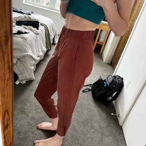 LuluLemon Joggers size 4